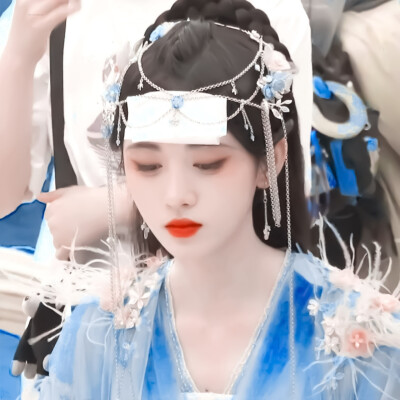 鞠婧祎
拿图dd||用图标明苏挽兮