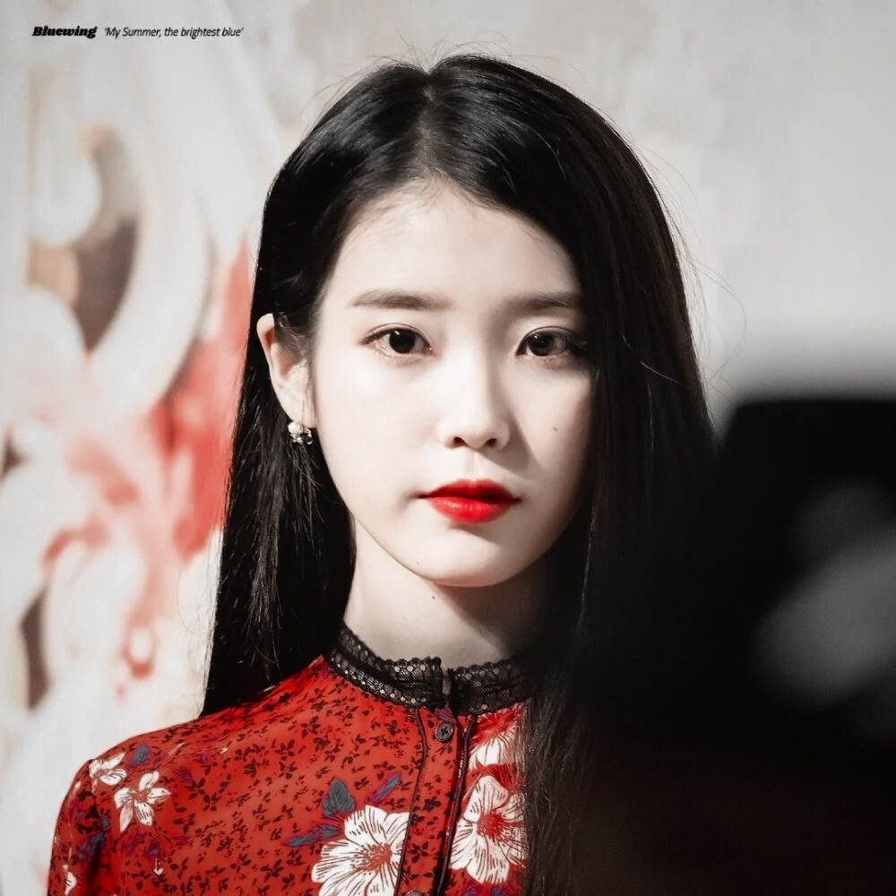 Where roses are planted, weeds will no longer grow.
iu_Bluewing 背景注林燃