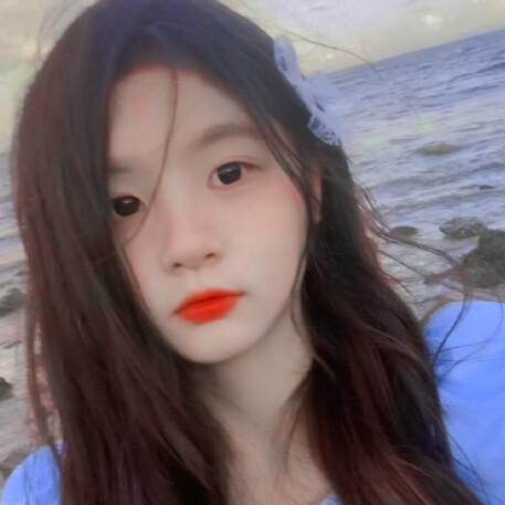 
你给予我深蓝色的回忆
就像那殉情的抹香鲸
-黄宣绮
