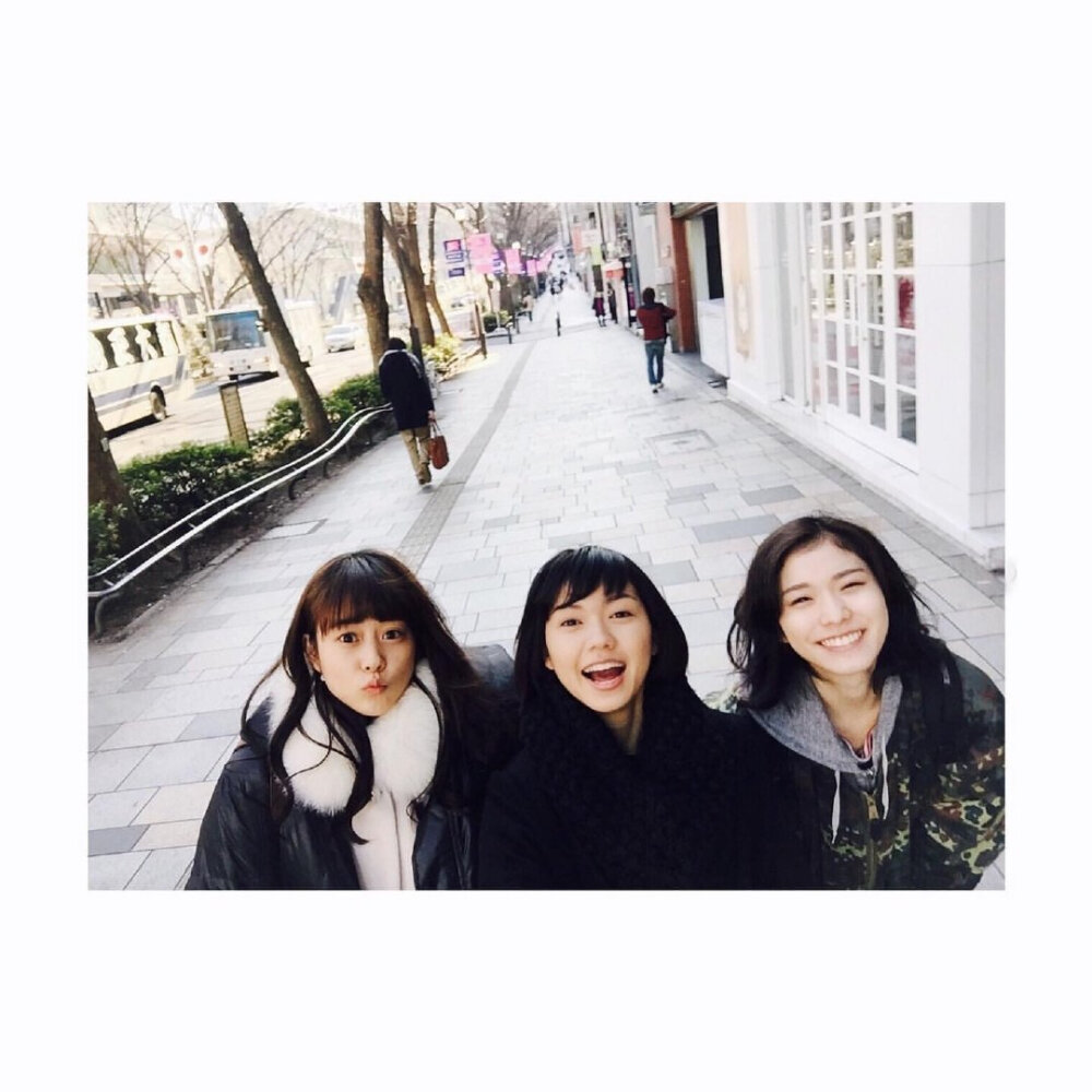 问题餐厅主演合照