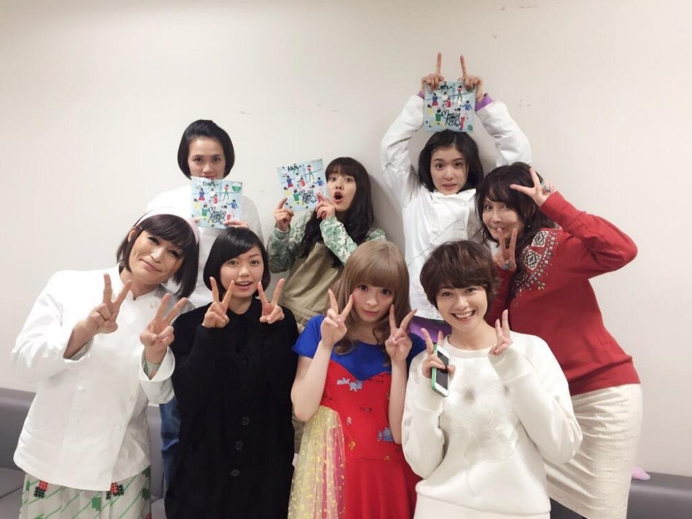 问题餐厅主演合照