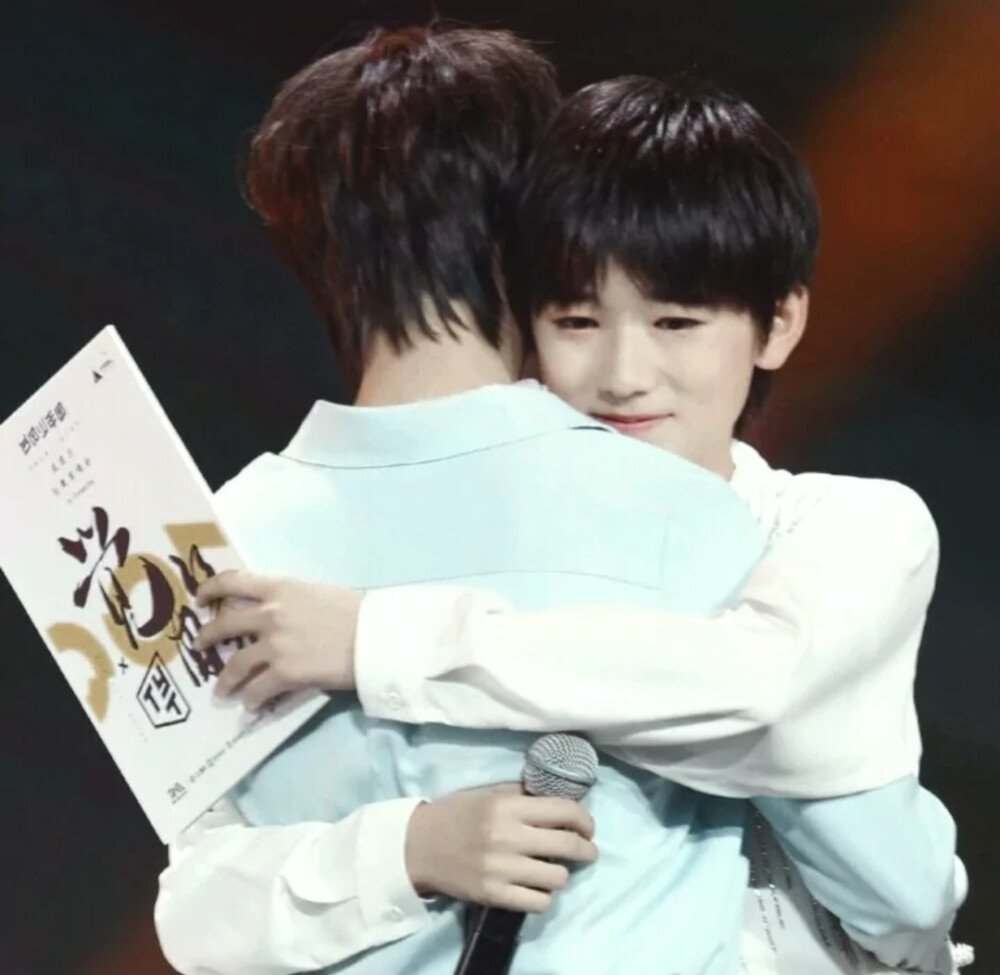 ^鑫轩 鑫照不轩的大小漂亮