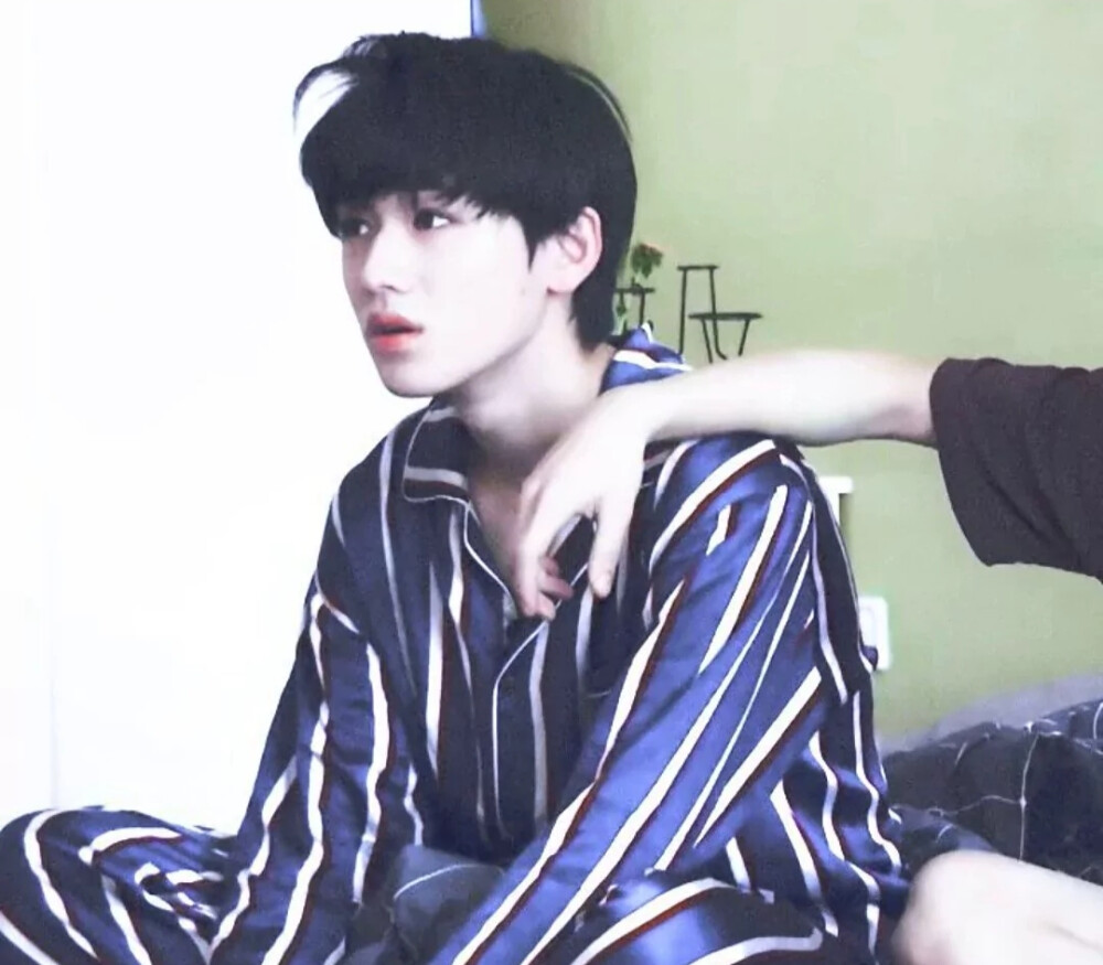 ^鑫轩 鑫照不轩的大小漂亮