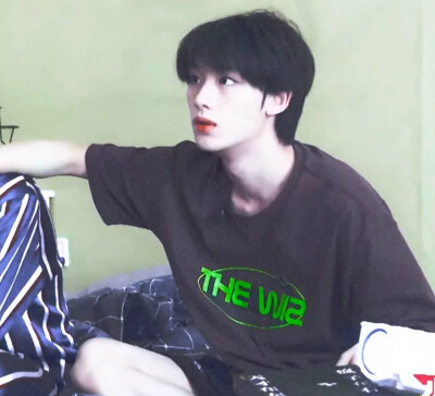 ^鑫轩 鑫照不轩的大小漂亮