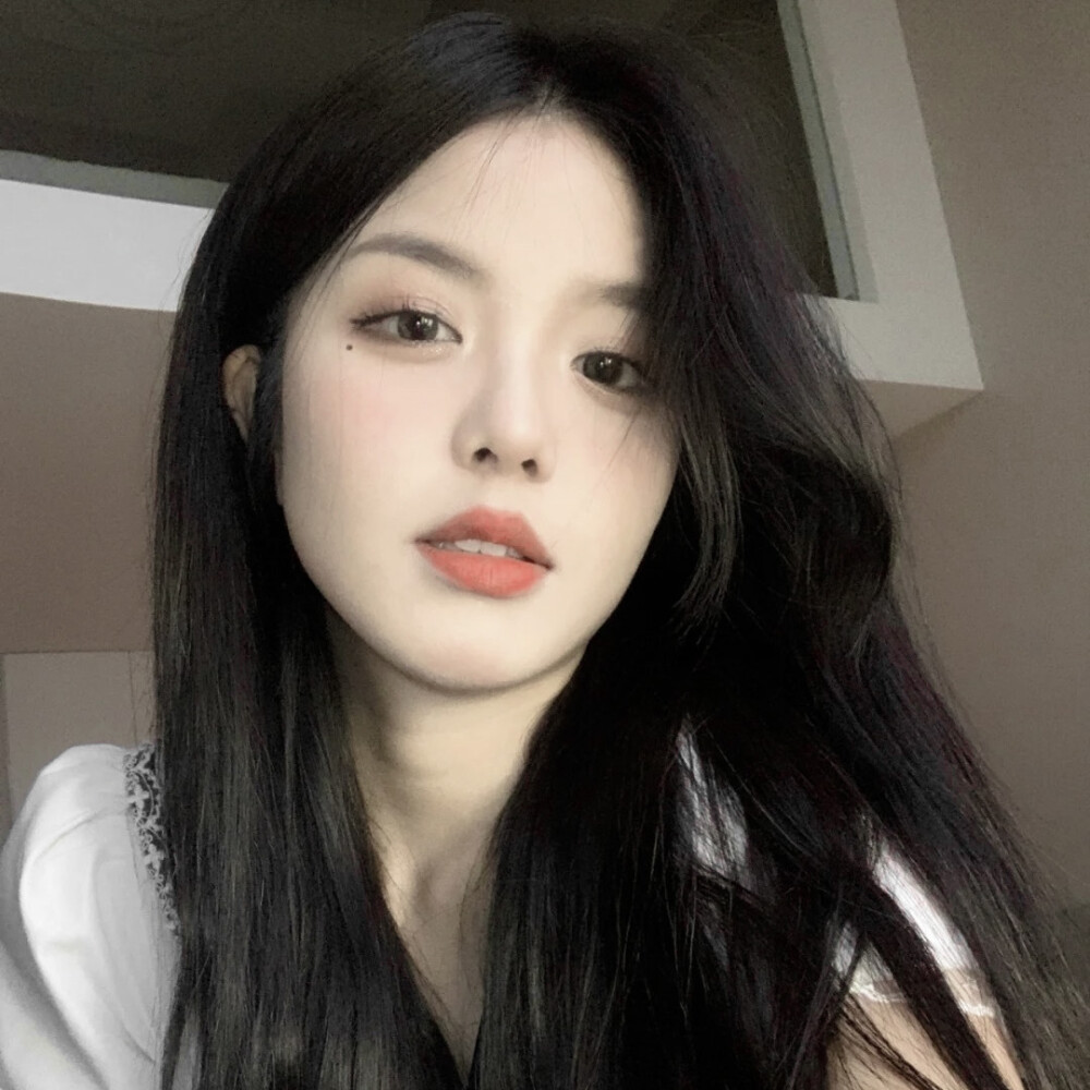 女生头像 "浪漫至死不渝"