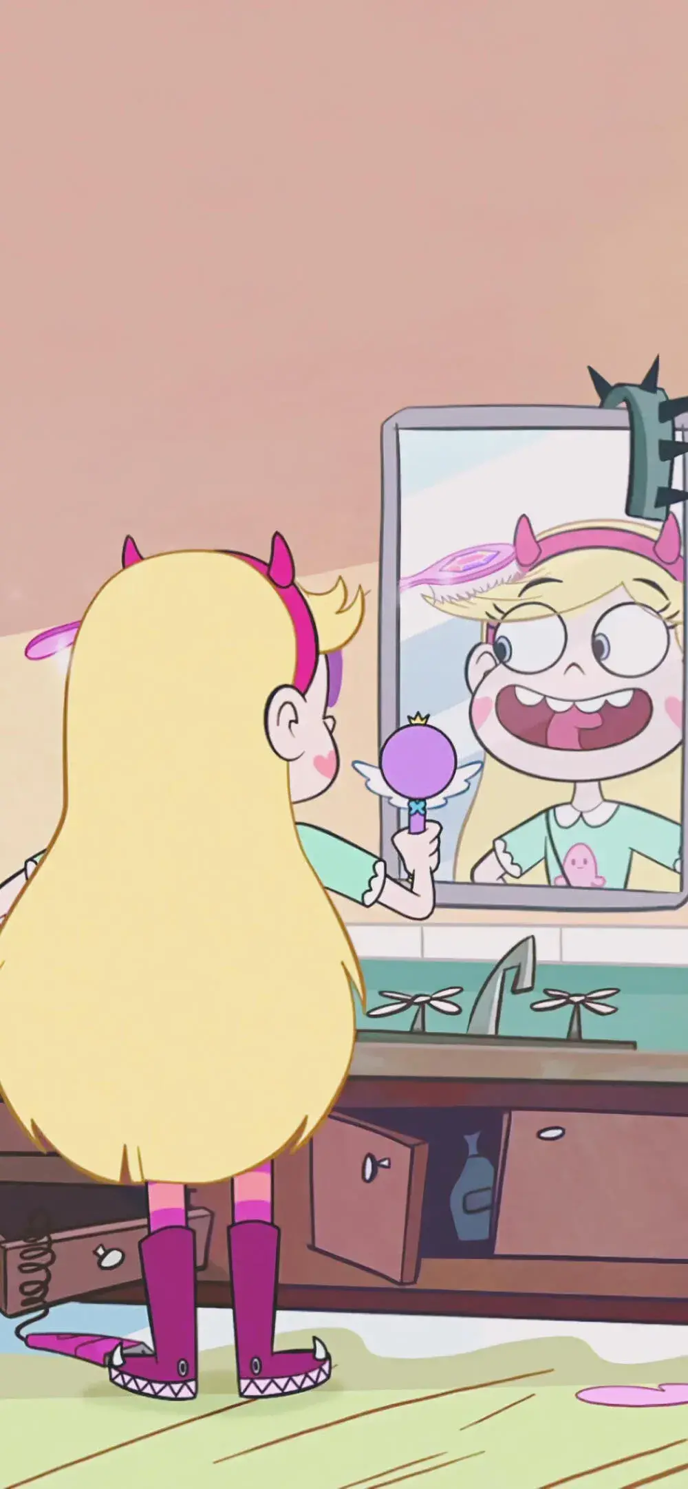 ᴵ'ᵐ ᵃᶠʳᵃⁱᵈ ᵗᵒ ˡᵒᵒᵏ ᶠᵒʳʷᵃʳᵈ ᵗᵒ ⁱᵗ. ᴬⁿᵈ ᶠᵉᵃʳ, ᵍʳᵉᵃᵗ ʰᵃᵖᵖⁱⁿᵉˢˢ.
我害怕期待/也害怕/巨大的幸福。 ​​​