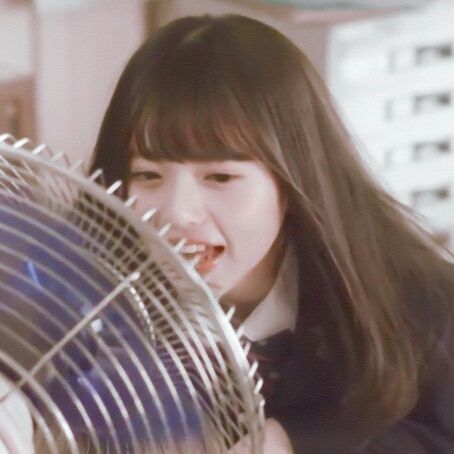 头像 女生 图源网络 侵权删