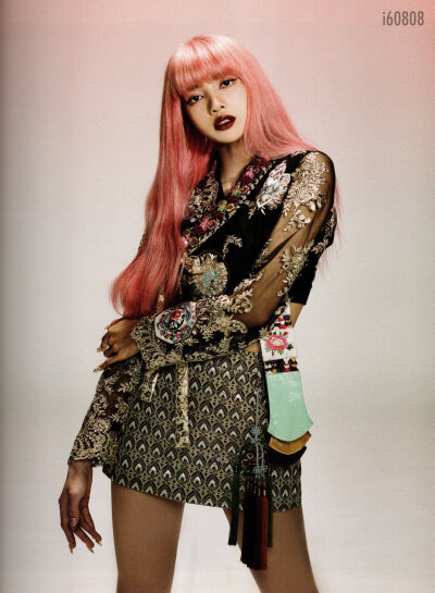 (｡･ω･｡)ﾉ♡
Lisa
BALCKPINK