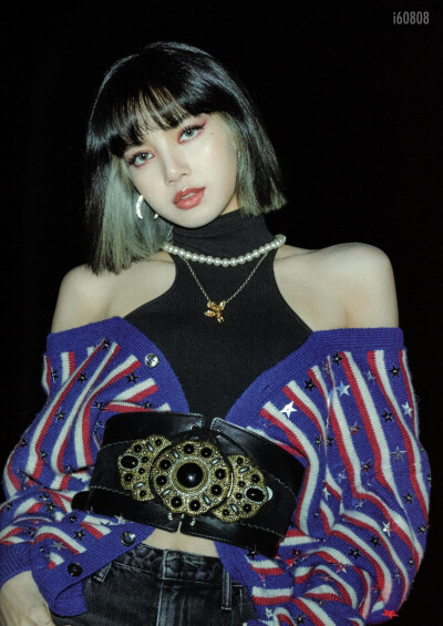 (｡･ω･｡)ﾉ♡
Lisa
BALCKPINK