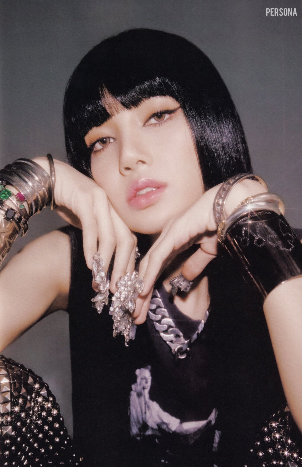 (｡･ω･｡)ﾉ♡
Lisa solo专辑
BALCKPINK