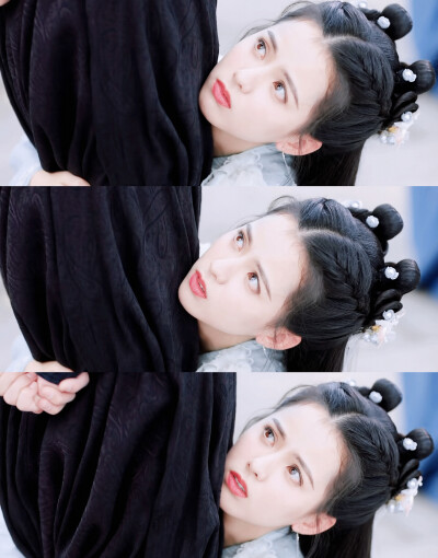 黄日莹 | 李阿梵
cr:森山梨守