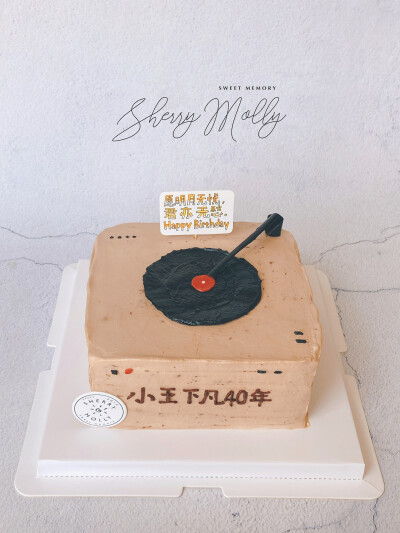 #SHERRYMOLLY家の下午茶# —『巧克力cake』给男生的生日cake～挑了这款黑胶主题哒 有趣也特别呢