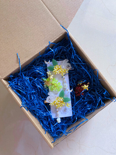 这么优秀的夹夹，当然是还没发售，就已经绝版，我自己都没得戴你敢信？不过还好我已经秃了，不需要发夹了