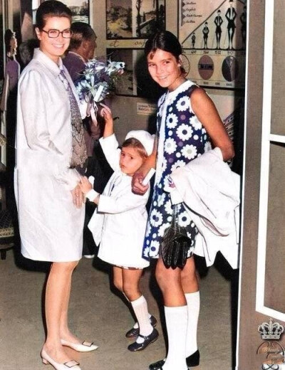 grace Kelly and her daughter