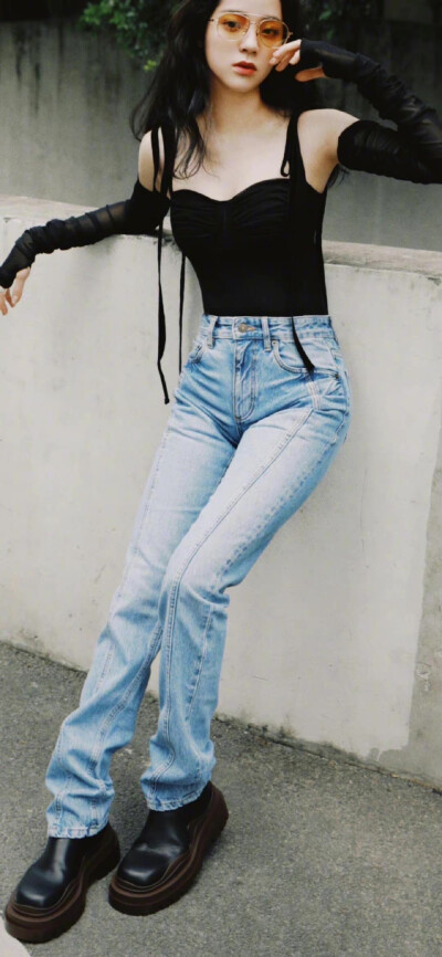 欧阳娜娜明星街拍壁纸 ​​​—dt失恋女主角谩