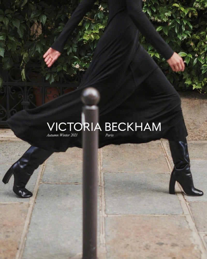 Victoria Beckham F/W 2021
模特: Alexandra Agoston
摄影: Chris Colls
[weibo@小象王国]