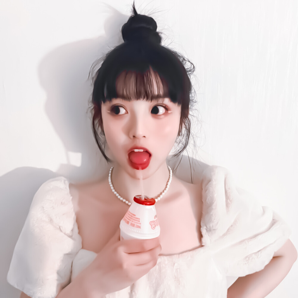 田曦薇。