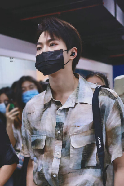 20210919
赞多 伯远 林墨 刘彰
✈️
cr logo