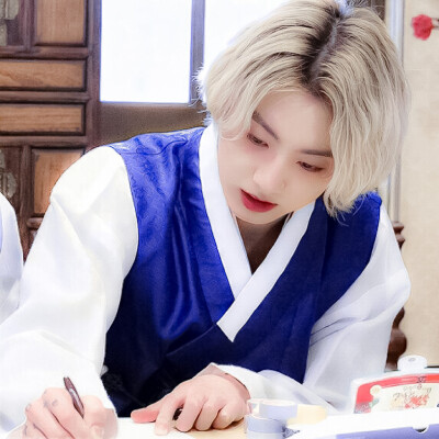 ：准时收看正泰中秋频道