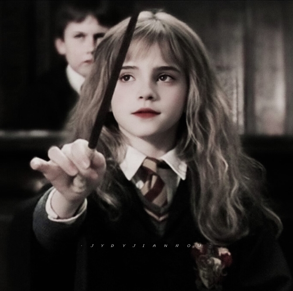 只有电影里的人兜兜转转还会相遇