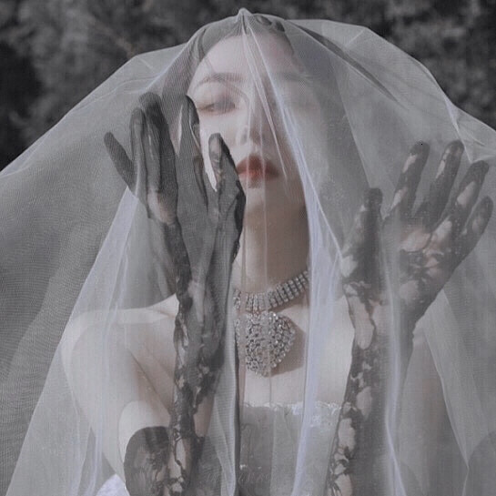 裴珠泫/沈舒桃
◎「別執迷不悟」
全員惡人