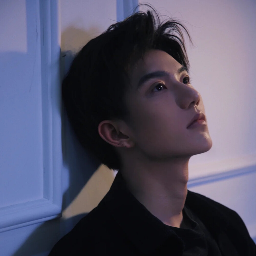 优质男头~
来源：晋哲许