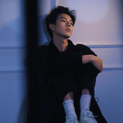 优质男头~
来源：晋哲许