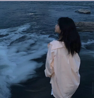 女頭 海邊