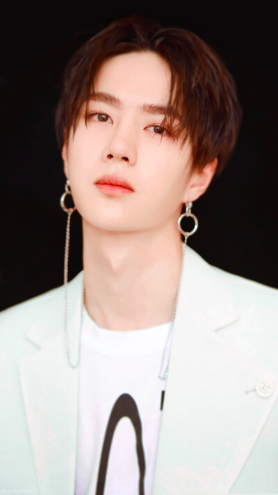 2018湖南卫视小年夜春晚 修图 ✨将私人浪漫公之于众✨ cr:logo