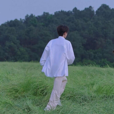 堆糖一婉（优质情侣头像）
不知原作 取之网络 侵权删并致歉。