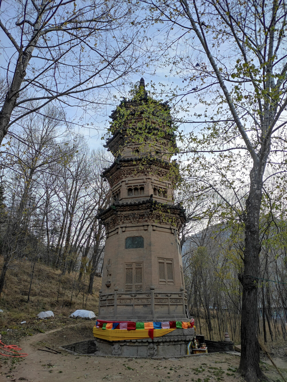 晋 五台灵峰寺 佛日圆明古洲和尚舍利塔