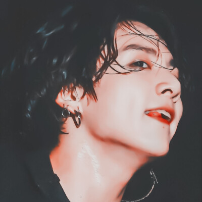 森林的尽头 是散落的光
Jungkook/田柾国
cr.helianthusjk97
©闵雨汐