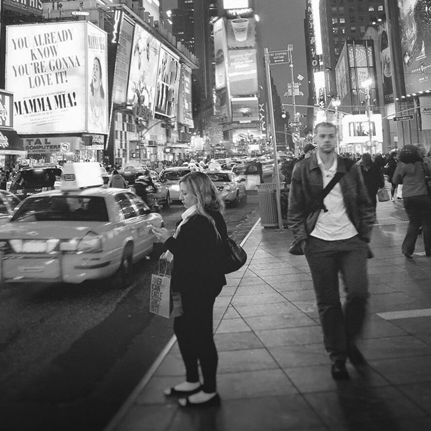 堆糖一婉（朋友圈背景图）
不知原作 取之网络 侵权删并致歉。