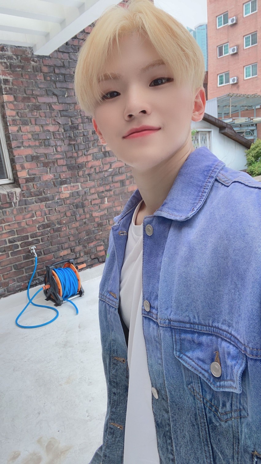 李知勋（WOOZI）
❣️ⓈⒺⓋⒺⓃⓉⒺⒺⓃ❣️