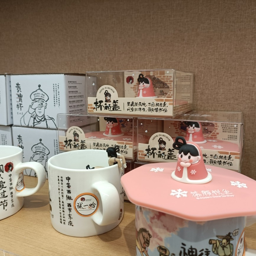 为什么要恋爱呢我可以自己买花自己吹晚风可以自己到公园散步也可以自己看海