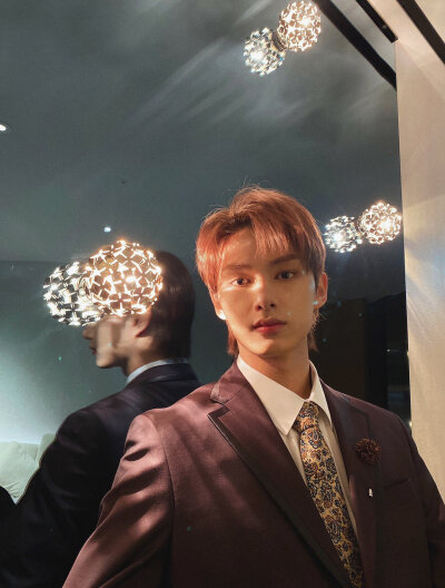 文俊辉（JUN）
❣️ⓈⒺⓋⒺⓃⓉⒺⒺⓃ❣️