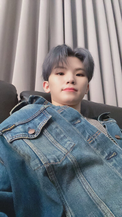 李知勋（WOOZI）
❣️ⓈⒺⓋⒺⓃⓉⒺⒺⓃ❣️