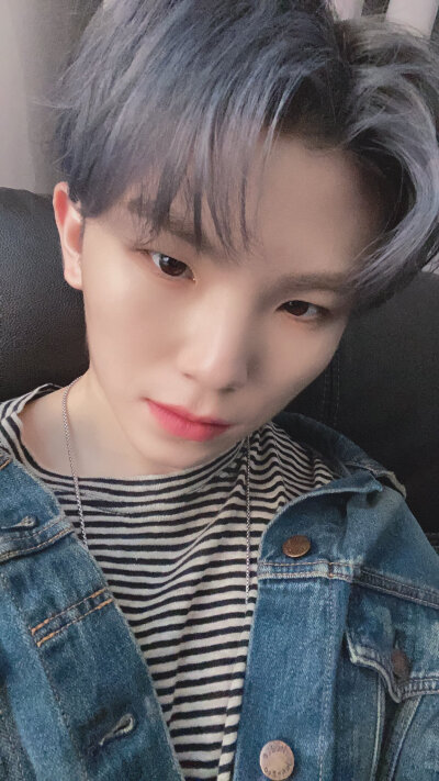 李知勋（WOOZI）
❣️ⓈⒺⓋⒺⓃⓉⒺⒺⓃ❣️