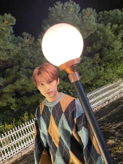 文俊辉（JUN）
❣️ⓈⒺⓋⒺⓃⓉⒺⒺⓃ❣️