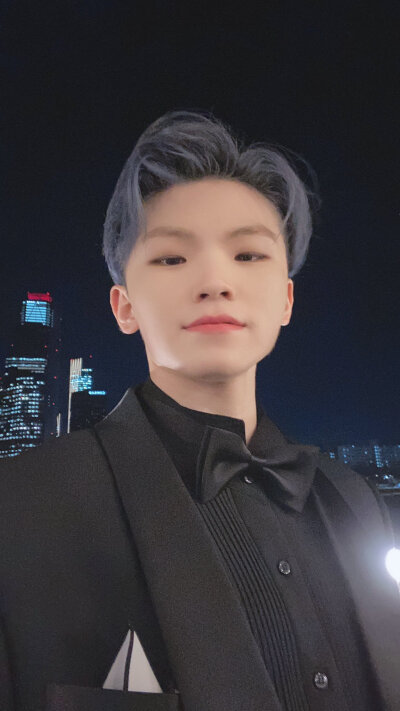 李知勋（WOOZI）
❣️ⓈⒺⓋⒺⓃⓉⒺⒺⓃ❣️