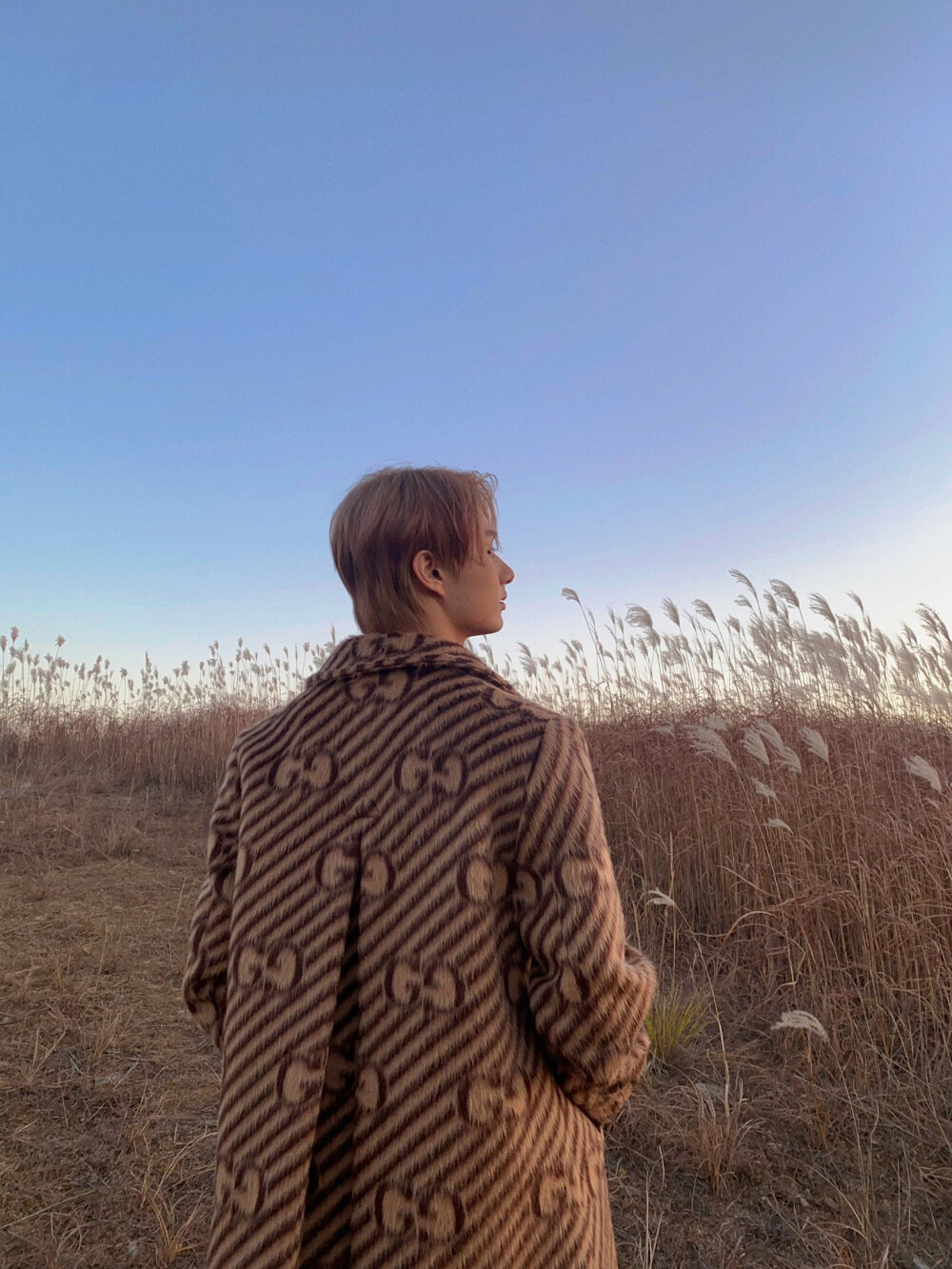 文俊辉（JUN）
❣️ⓈⒺⓋⒺⓃⓉⒺⒺⓃ❣️