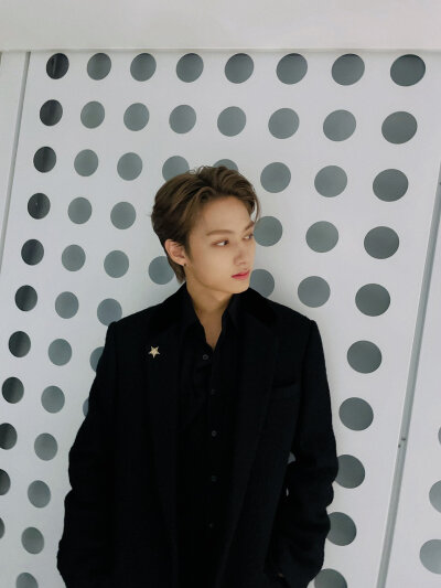 文俊辉（JUN）
❣️ⓈⒺⓋⒺⓃⓉⒺⒺⓃ❣️