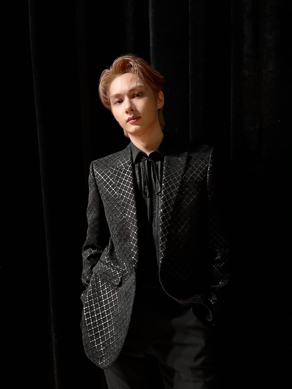 文俊辉（JUN）
❣️ⓈⒺⓋⒺⓃⓉⒺⒺⓃ❣️