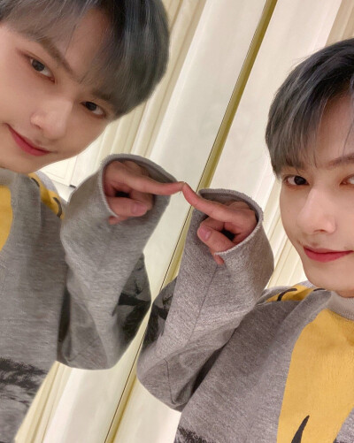 文俊辉（JUN）
❣️ⓈⒺⓋⒺⓃⓉⒺⒺⓃ❣️