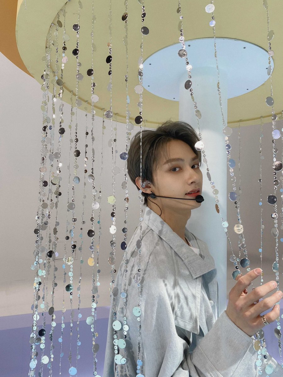 文俊辉（JUN）
❣️ⓈⒺⓋⒺⓃⓉⒺⒺⓃ❣️