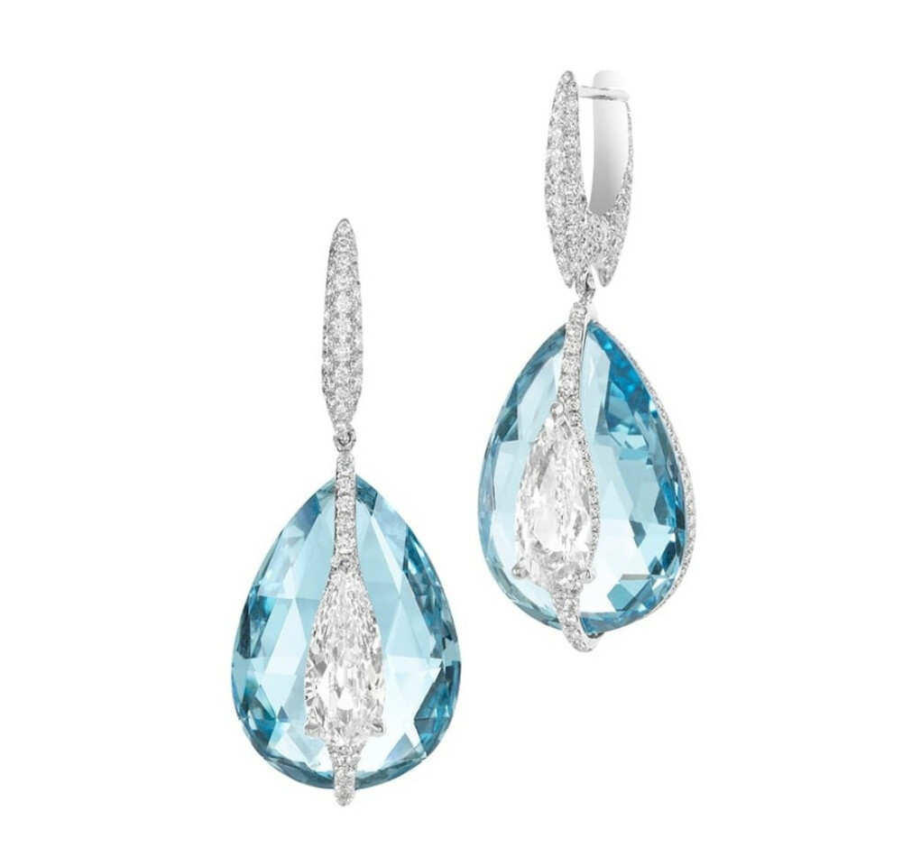 瑞士珠宝商 Boghossian 刚刚推出新一季高级珠宝系列——「Coral Reef」，为庆祝 Kissing Diamonds 系列诞生10周年而特别设计。新作以「航海发现」为灵感主题，以彩色宝石表达海洋中多彩的自然之景。