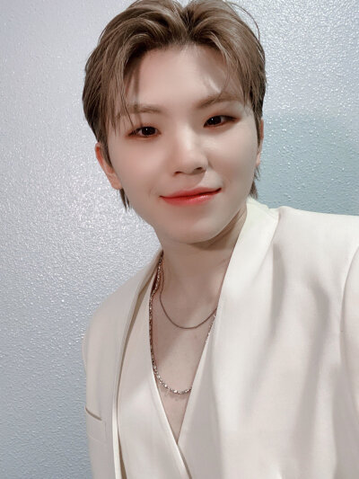 李知勋（WOOZI）
❣️ⓈⒺⓋⒺⓃⓉⒺⒺⓃ❣️