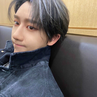 徐明浩（THE8）
❣️ⓈⒺⓋⒺⓃⓉⒺⒺⓃ❣️