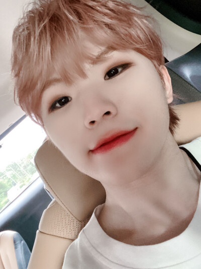 李知勋（WOOZI）
❣️ⓈⒺⓋⒺⓃⓉⒺⒺⓃ❣️