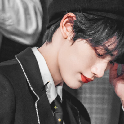 丁程鑫
wb:拾之野行